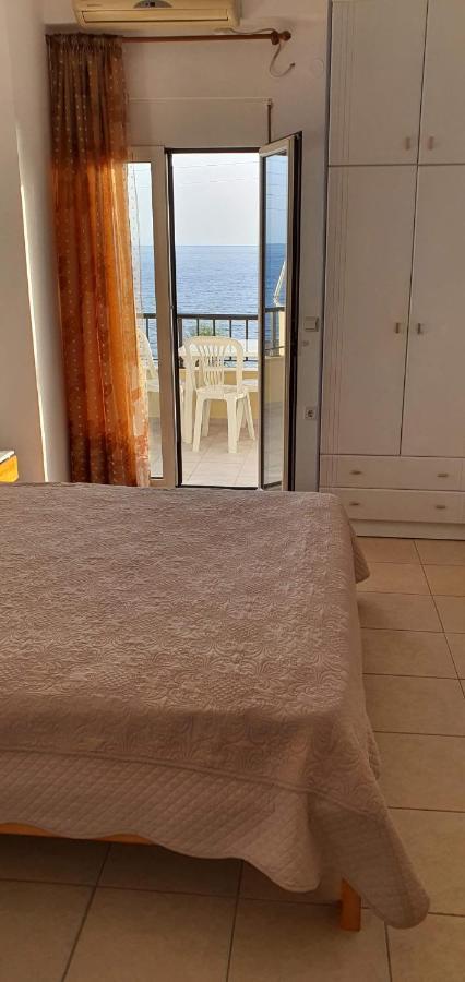 Eirini Apts On The Beach Psari Forada Exterior photo